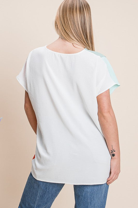 CURVY COLOR BLOCK SHORT SLEEVE TOP