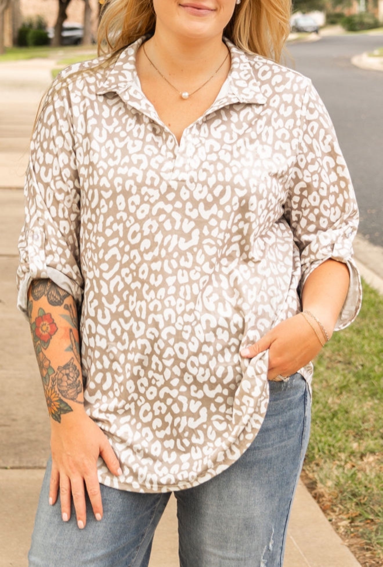 Apricot Leopard Tab Sleeve V-Neck Plus Size Top