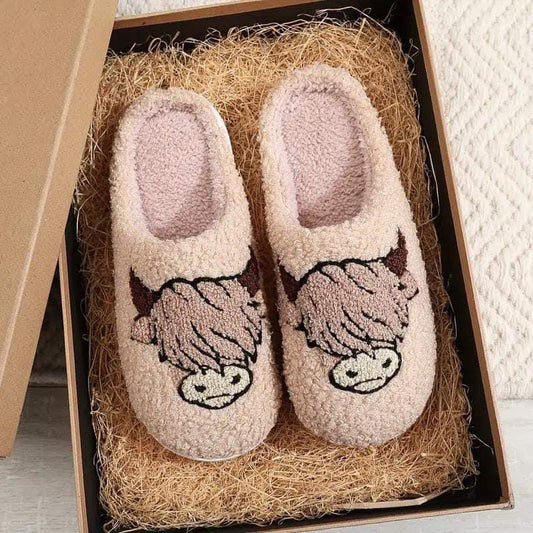 Highland Cow Cozy Fuzzy Slippers